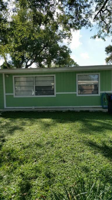 Green House Tampa Bagian luar foto
